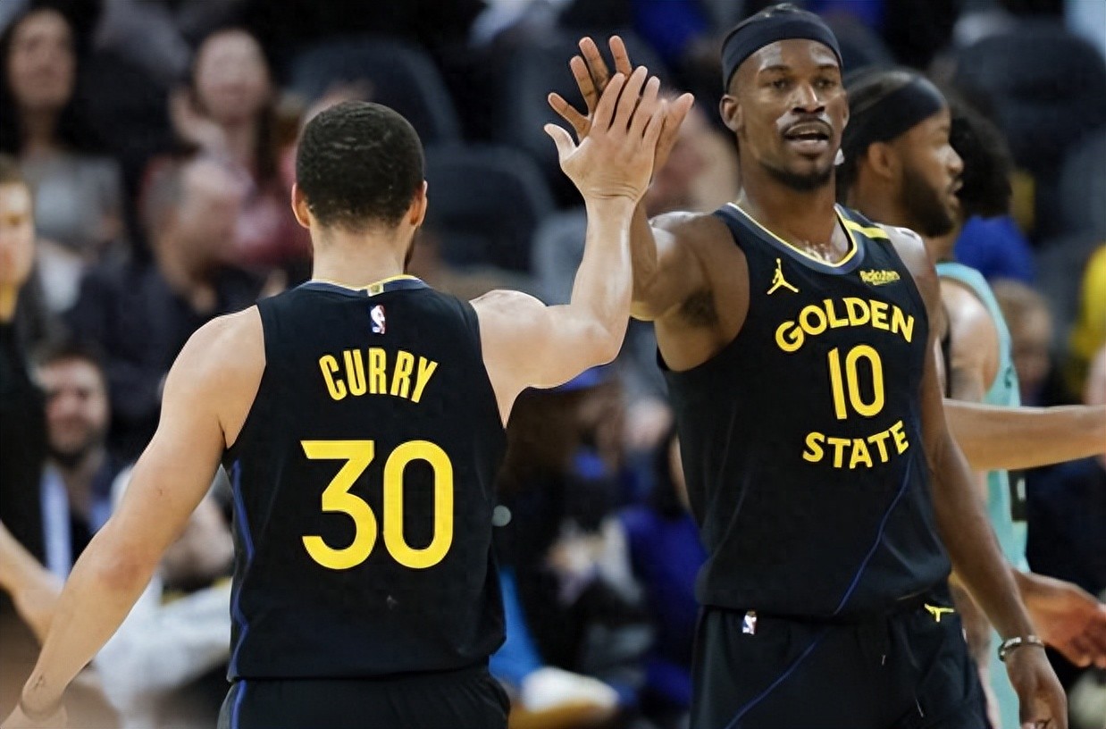 20-9！勇士逆袭鱼腩球队，库里扛着球队前进，带队冲击前六